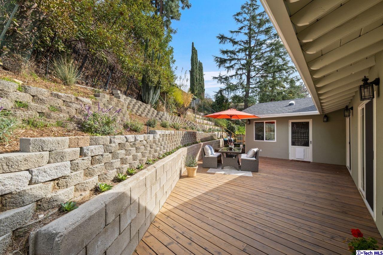 5015 Verwood Avenue Glendale, CA 91214 - Photo 31 of 37