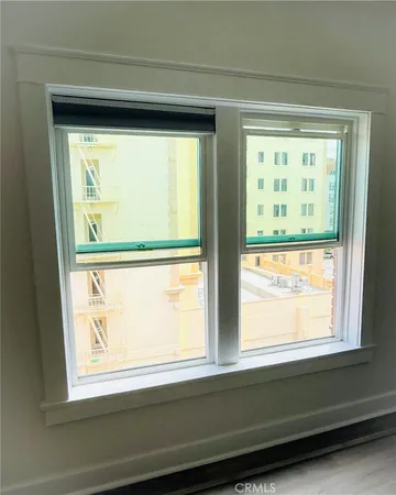 $325,000 | 325-325 West 3rd Street, Unit 507, Long Beach, CA 90802