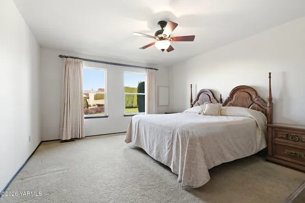 $296,000 | 215 North 56th Avenue, Unit 25, Yakima, WA 98908