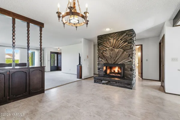 $296,000 | 215 North 56th Avenue, Unit 25, Yakima, WA 98908