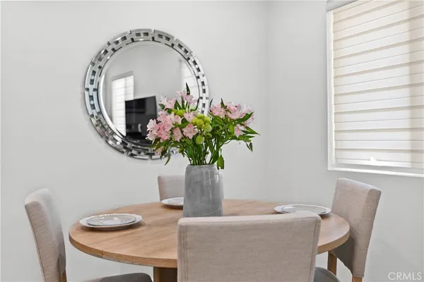 $2,195 | 6712 Ventura Canyon Avenue, Van Nuys, CA 91401