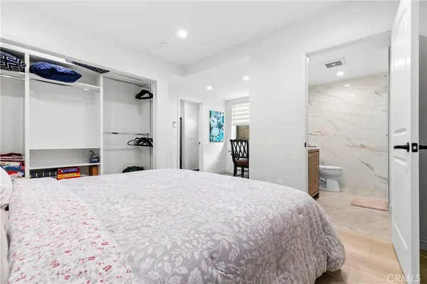 $2,195 | 6712 Ventura Canyon Avenue, Van Nuys, CA 91401