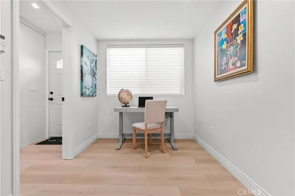 $2,195 | 6712 Ventura Canyon Avenue, Van Nuys, CA 91401