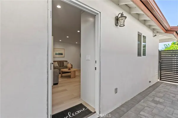 $2,195 | 6712 Ventura Canyon Avenue, Van Nuys, CA 91401