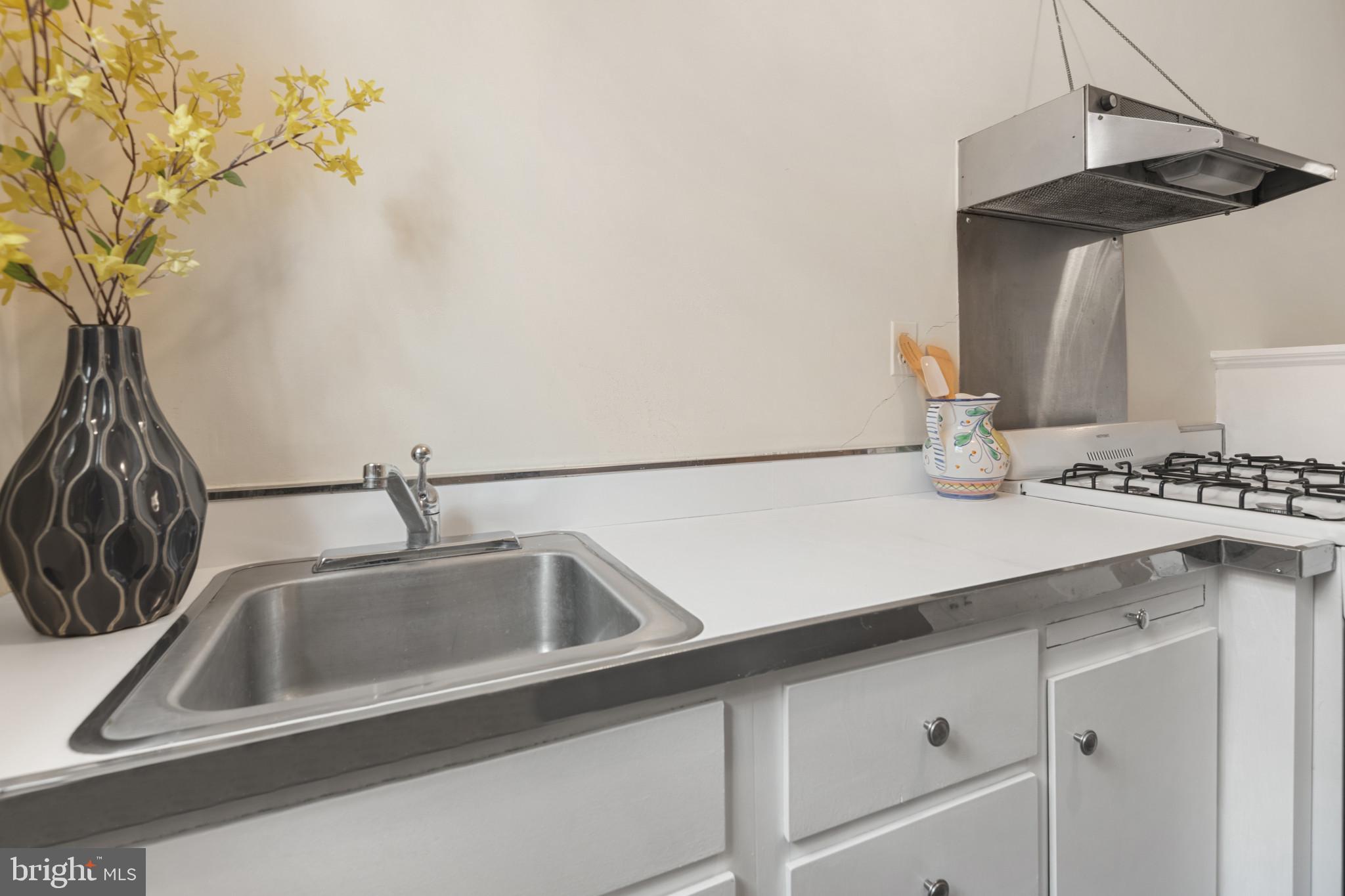 3024 Porter Street Northwest, Unit 204 Washington, DC 20008 - Photo 17 of 37