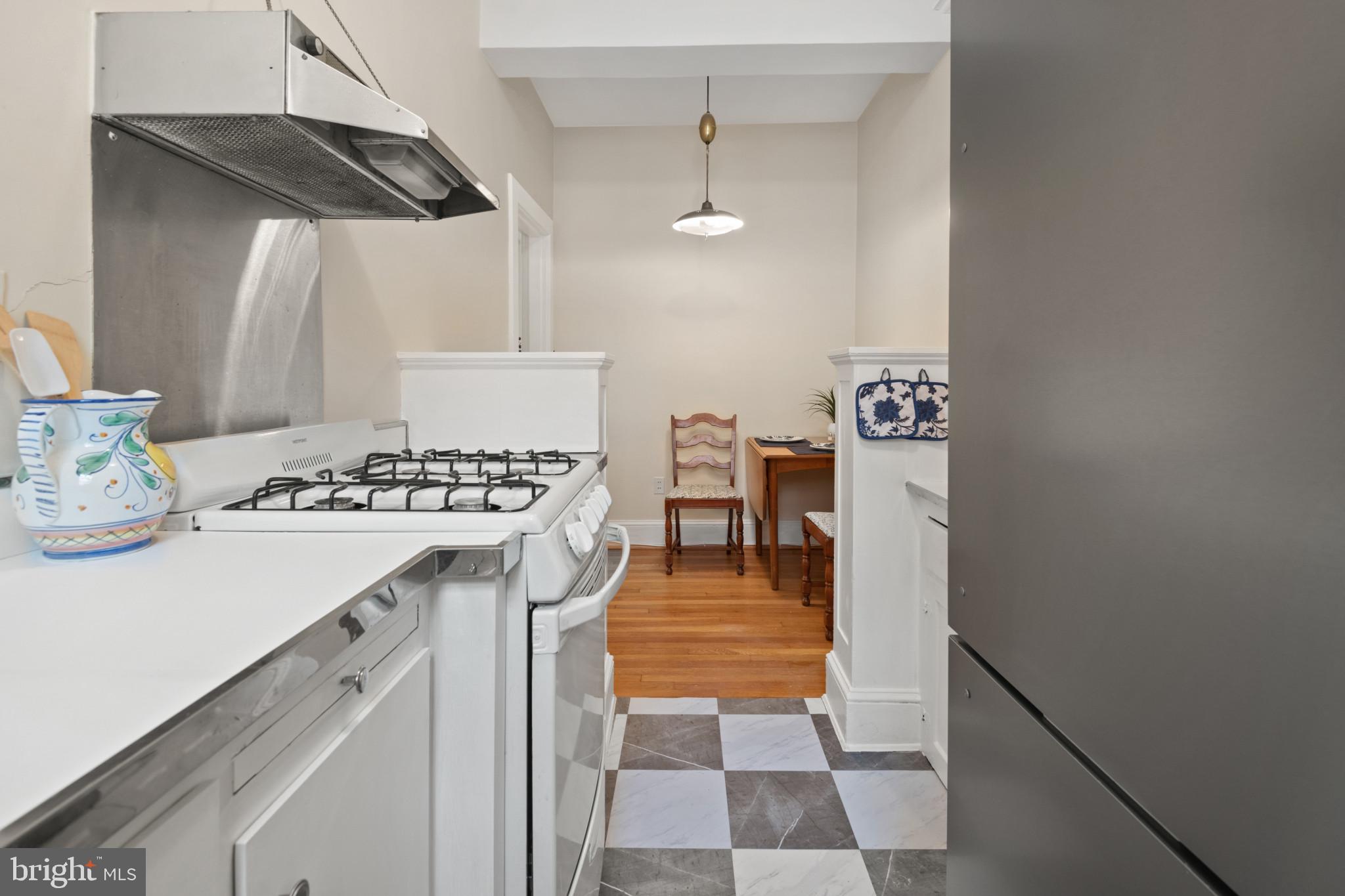 3024 Porter Street Northwest, Unit 204 Washington, DC 20008 - Photo 18 of 37