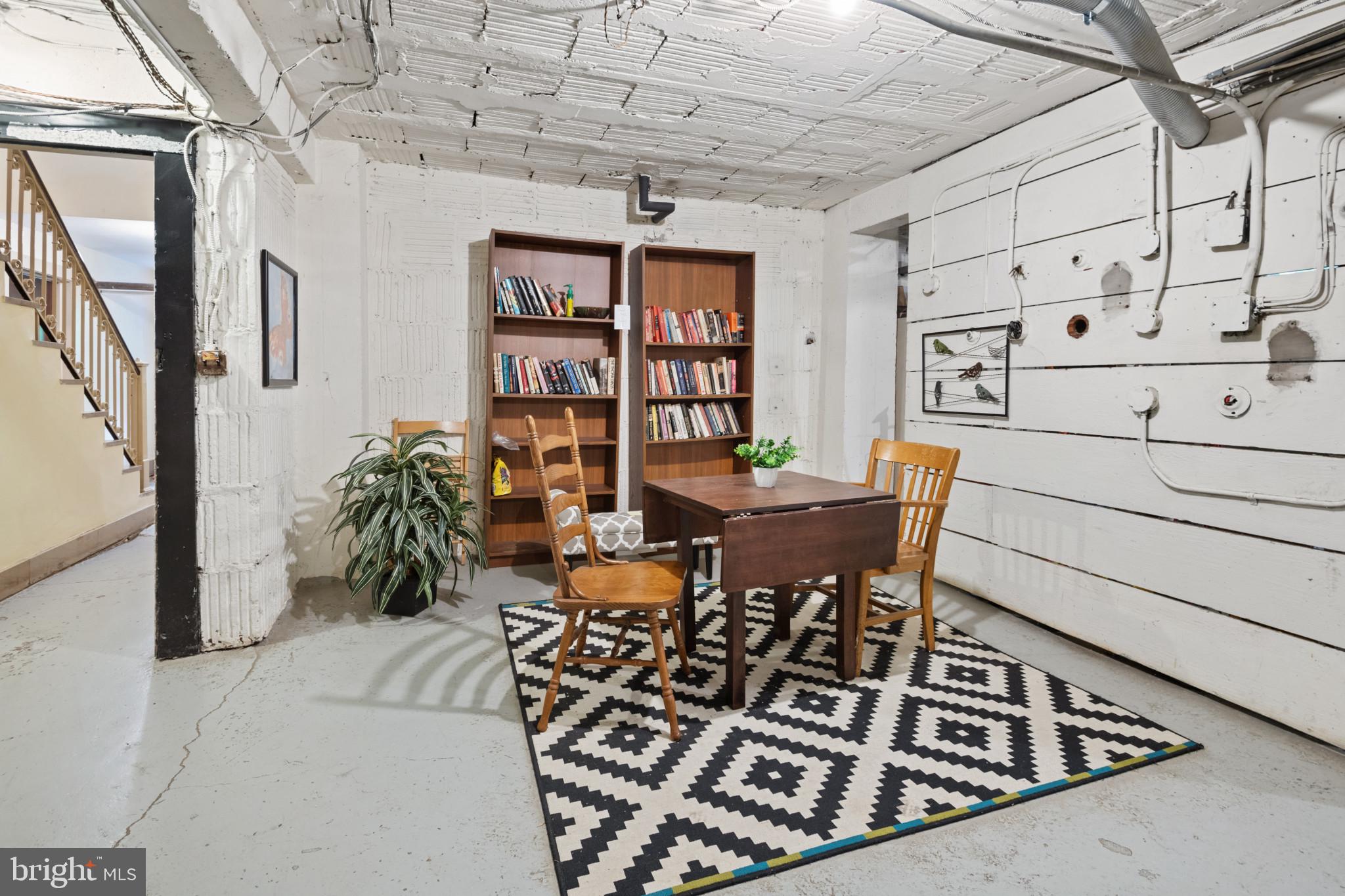 3024 Porter Street Northwest, Unit 204 Washington, DC 20008 - Photo 33 of 37 Community Library Space