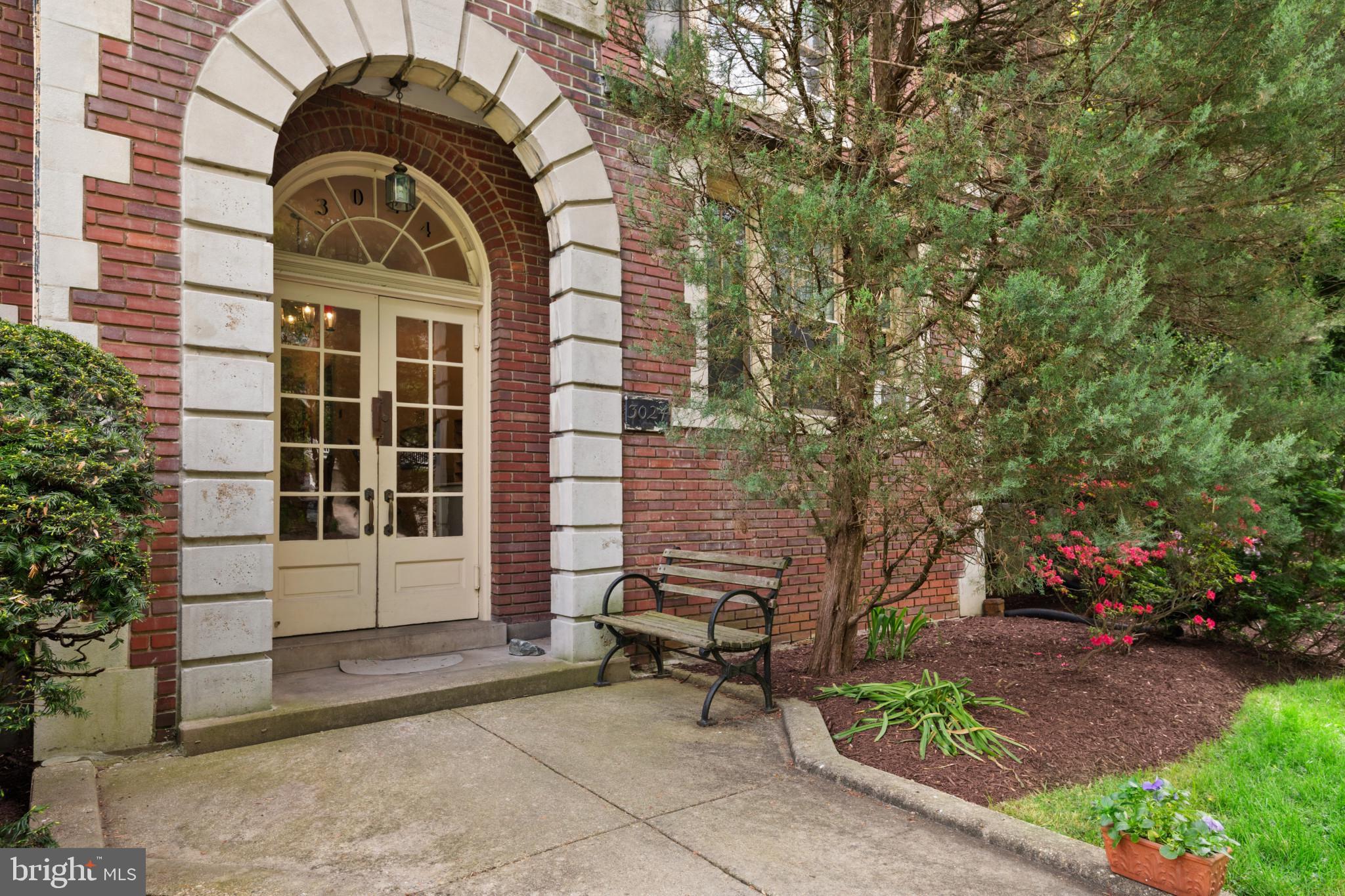 3024 Porter Street Northwest, Unit 204 Washington, DC 20008 - Photo 4 of 37