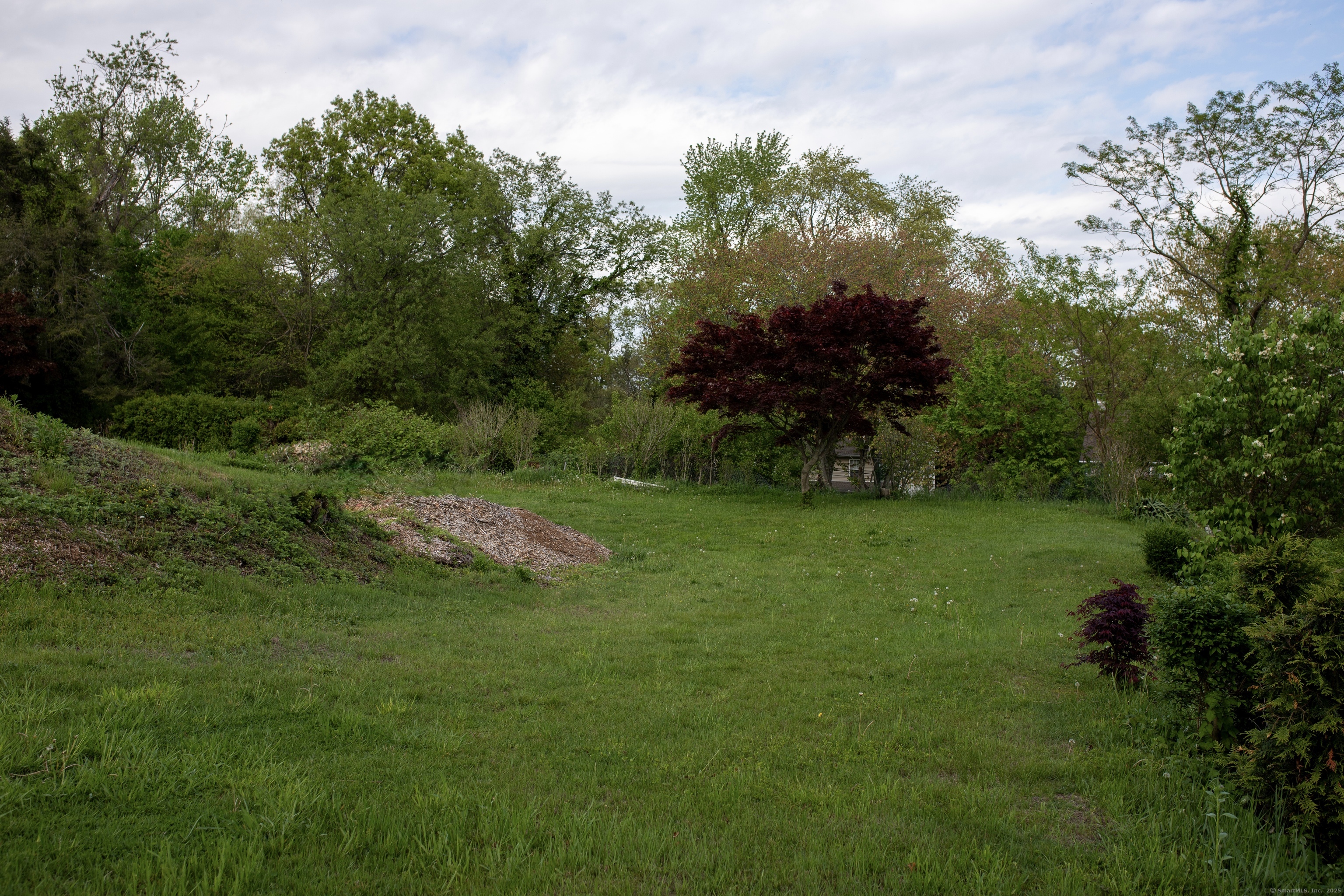 Lot 194 Prospect Avenue Trumbull, CT 06611 - Photo 2 of 5 a view of a garden