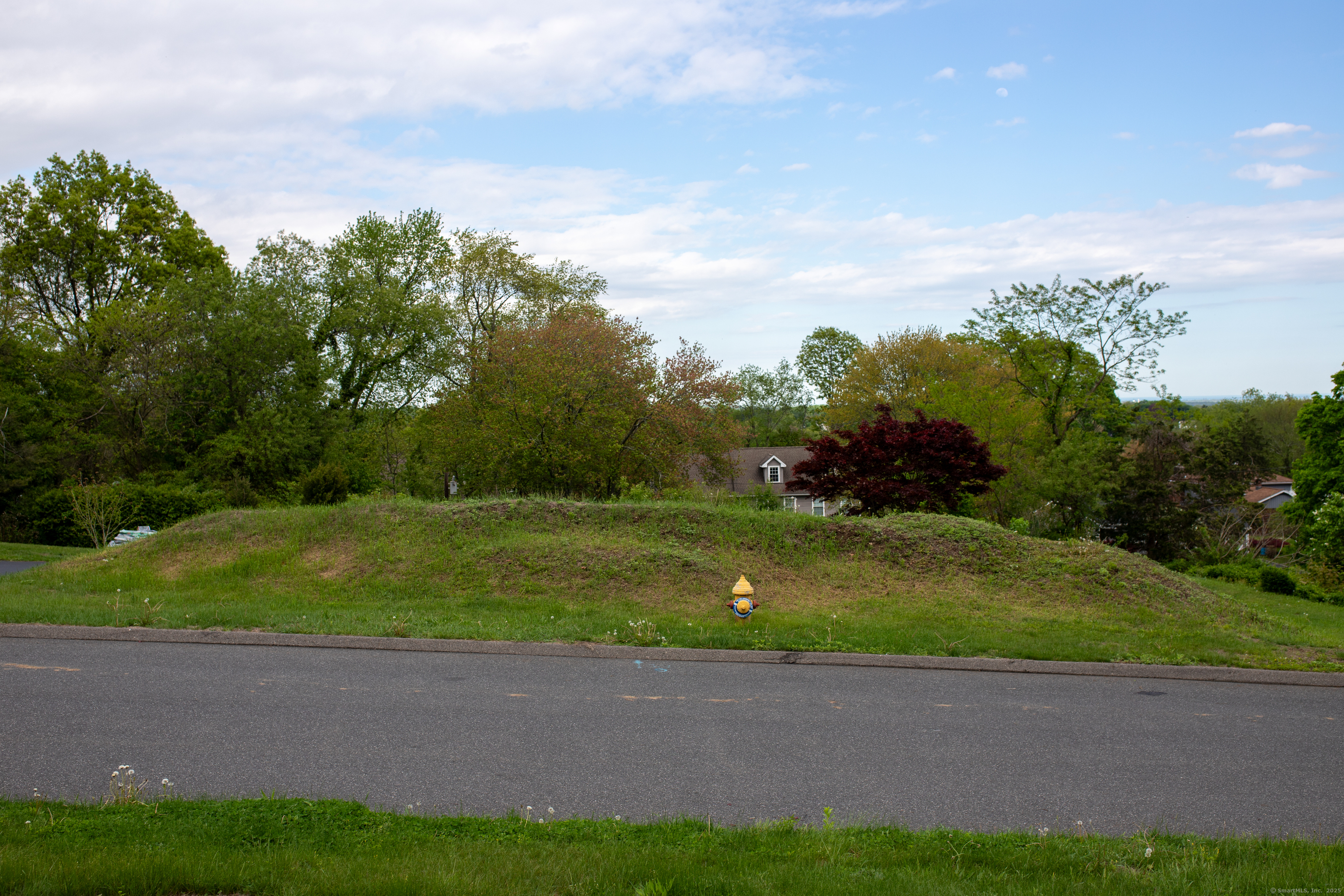 Lot 194 Prospect Avenue Trumbull, CT 06611 - Photo 5 of 5 a view of a yard