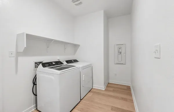 $259,990 | 329 Sullivan Way, Elgin, TX 78621