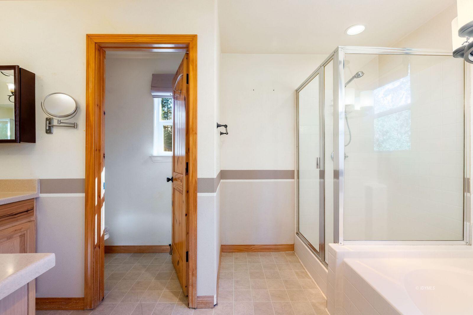 25262 Deer Path Road Idyllwild, CA 92549 - Photo 28 of 45 a view of bathroom with shower