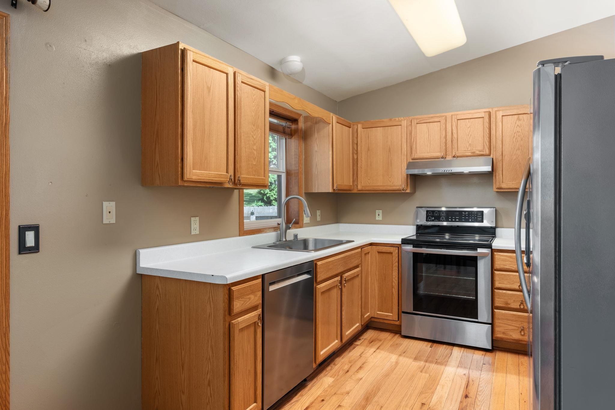 2836 Warner Lane Madison, WI 53713 - Photo 14 of 41
