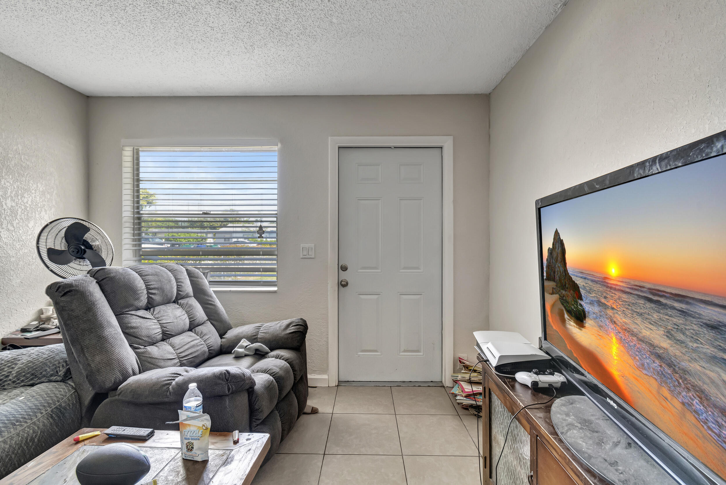 125 West 17th Street, Unit 1 Riviera Beach, FL 33404 - Photo 5 of 51 023_dsc_2341