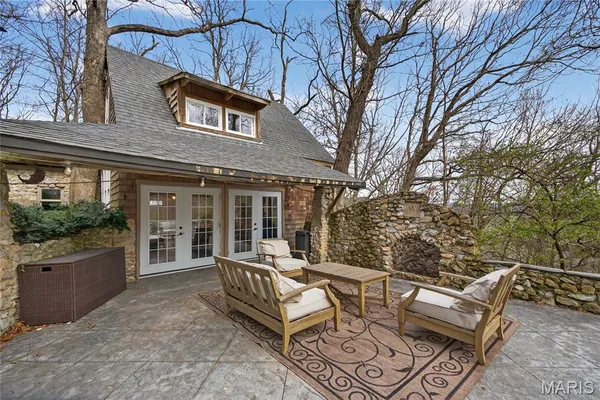 $825,000 | 8 Grandview Trail, Eureka, MO 63025