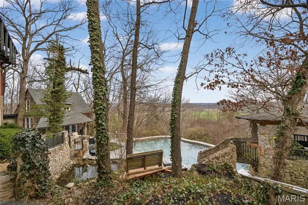 $825,000 | 8 Grandview Trail, Eureka, MO 63025