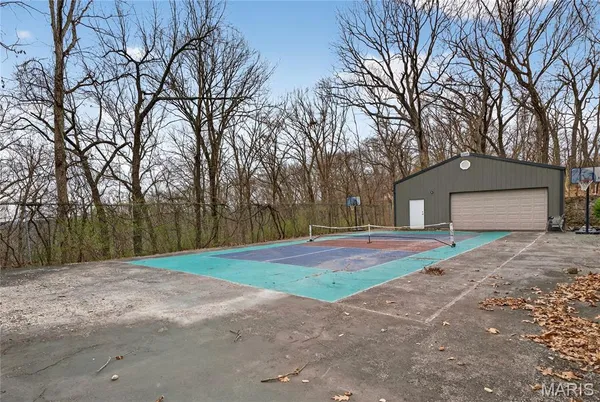 $825,000 | 8 Grandview Trail, Eureka, MO 63025