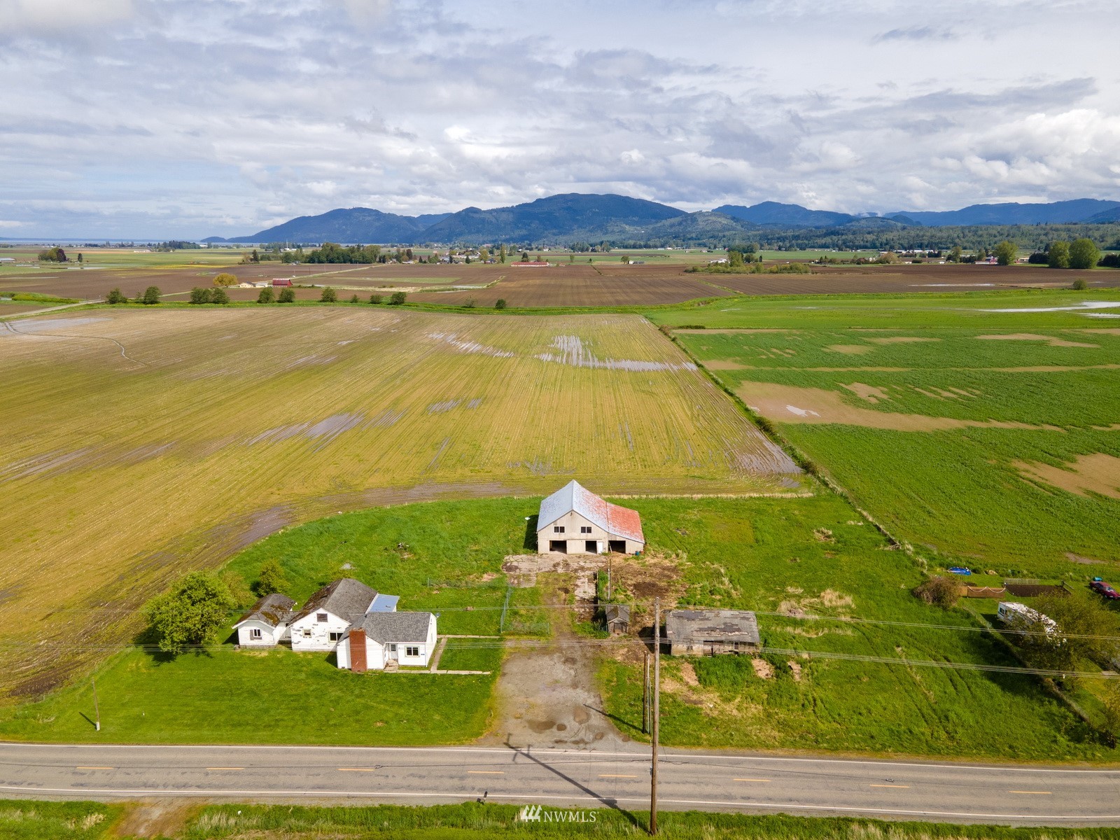 15707 Allen West Road Bow, WA 98232 - Photo 3 of 40 Gallery Image 3