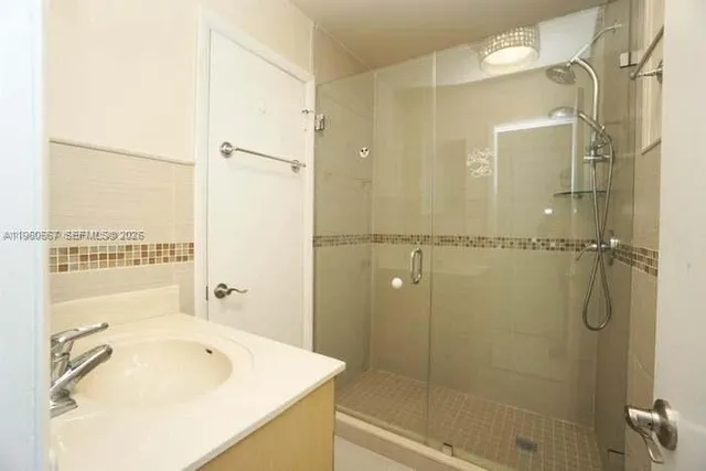 $4,000 | 7700 Southwest 132nd Place, Unit 7700, Miami, FL 33183