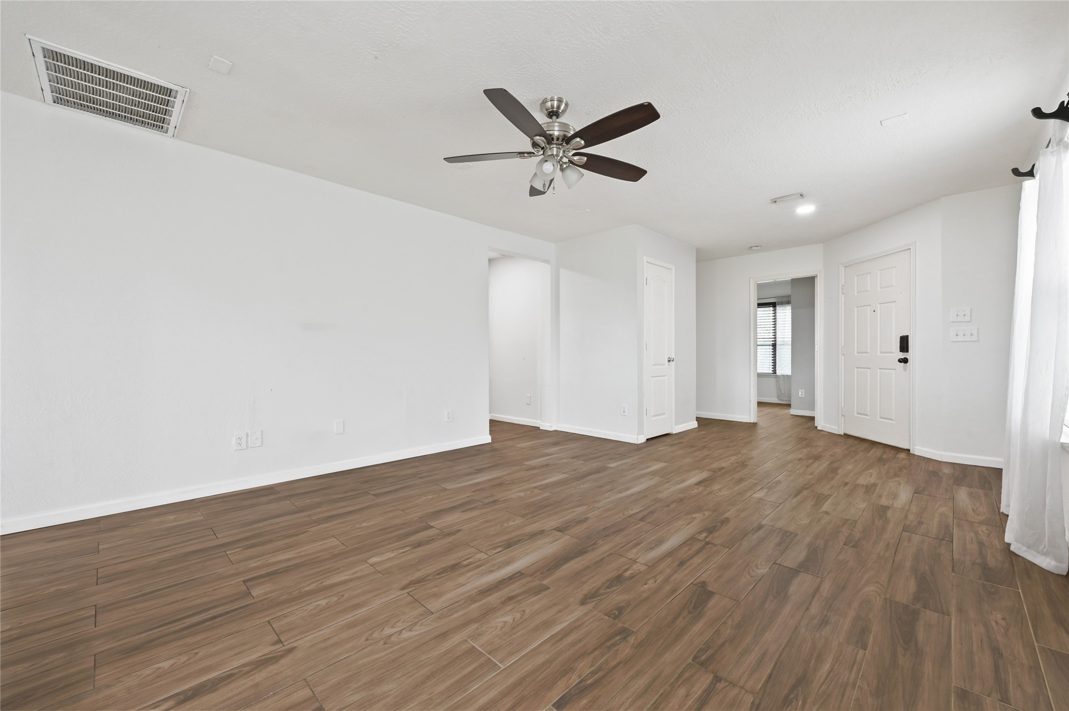 3711 Jewel Point Drive Spring, TX 77386 - Photo 4 of 18