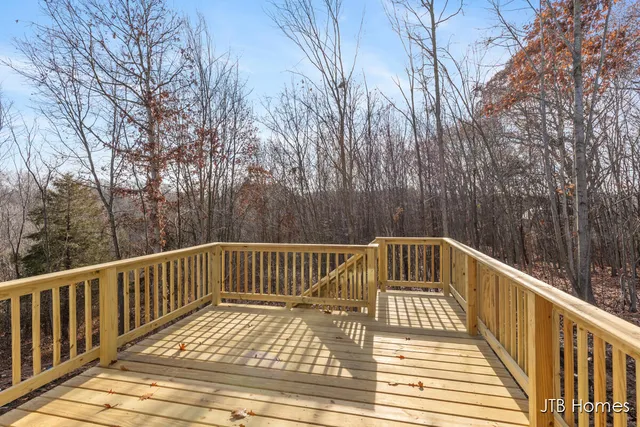 $669,900 | 5926 Valley Point Drive Southeast, Caledonia, MI 49316