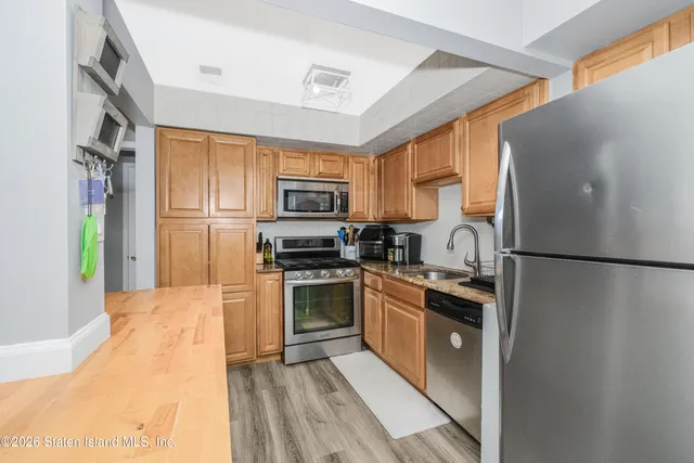 $549,999 | 21 Ferndale Avenue | New Springville