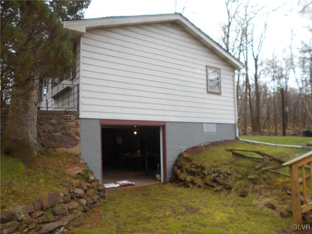 14 Short Ridge Road Albrightsville, PA 18210 - Photo 3 of 42