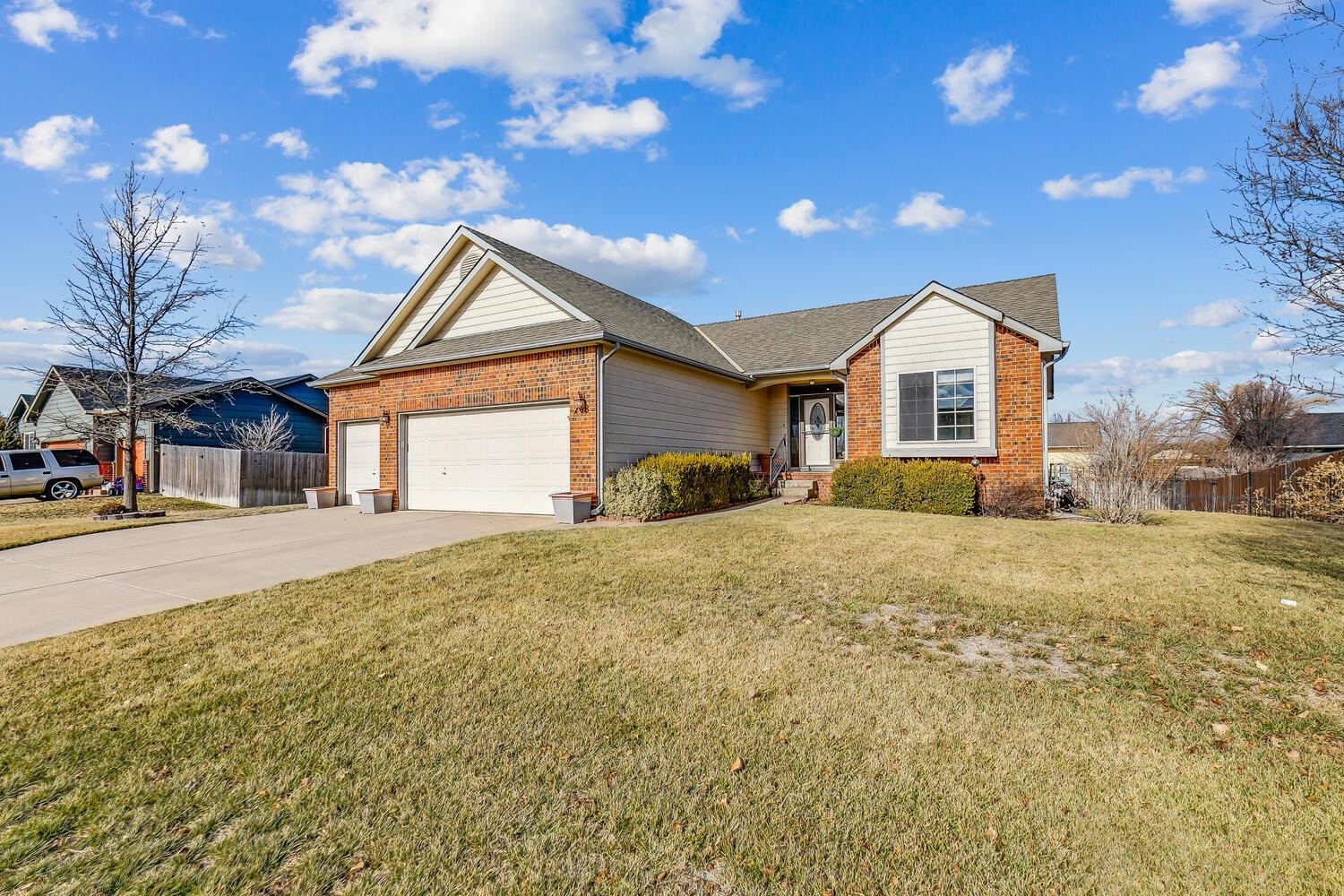 208 West Poplar Street Goddard, KS 67052 - Photo 1 of 31