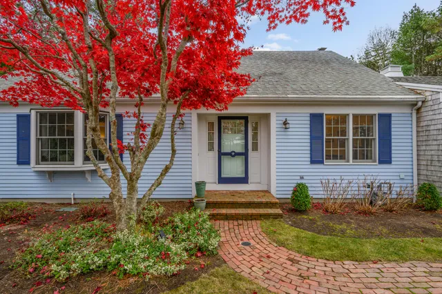 $1,525,000 | 28 Lakeview Avenue, Chatham, MA 02633