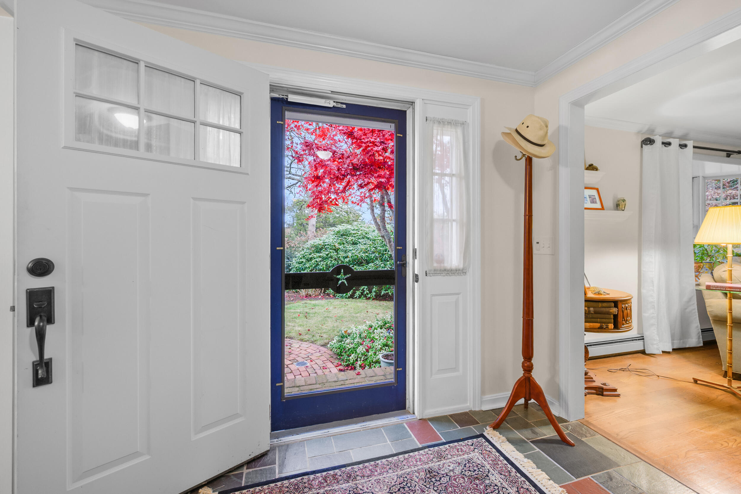28 Lakeview Avenue Chatham, MA 02633 - Photo 6 of 63 a view of livingroom with furniture