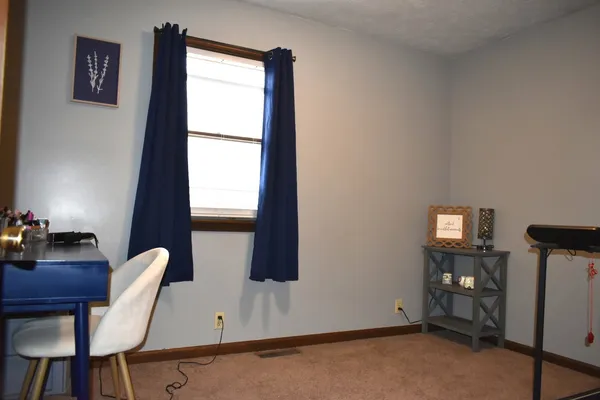 $220,000 | 35 West 5th Street, El Paso, IL 61738