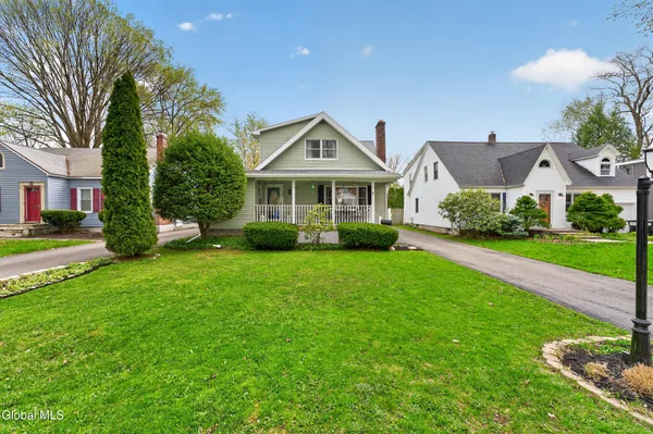 $415,000 | 1528 Myron Street, Niskayuna, NY 12309