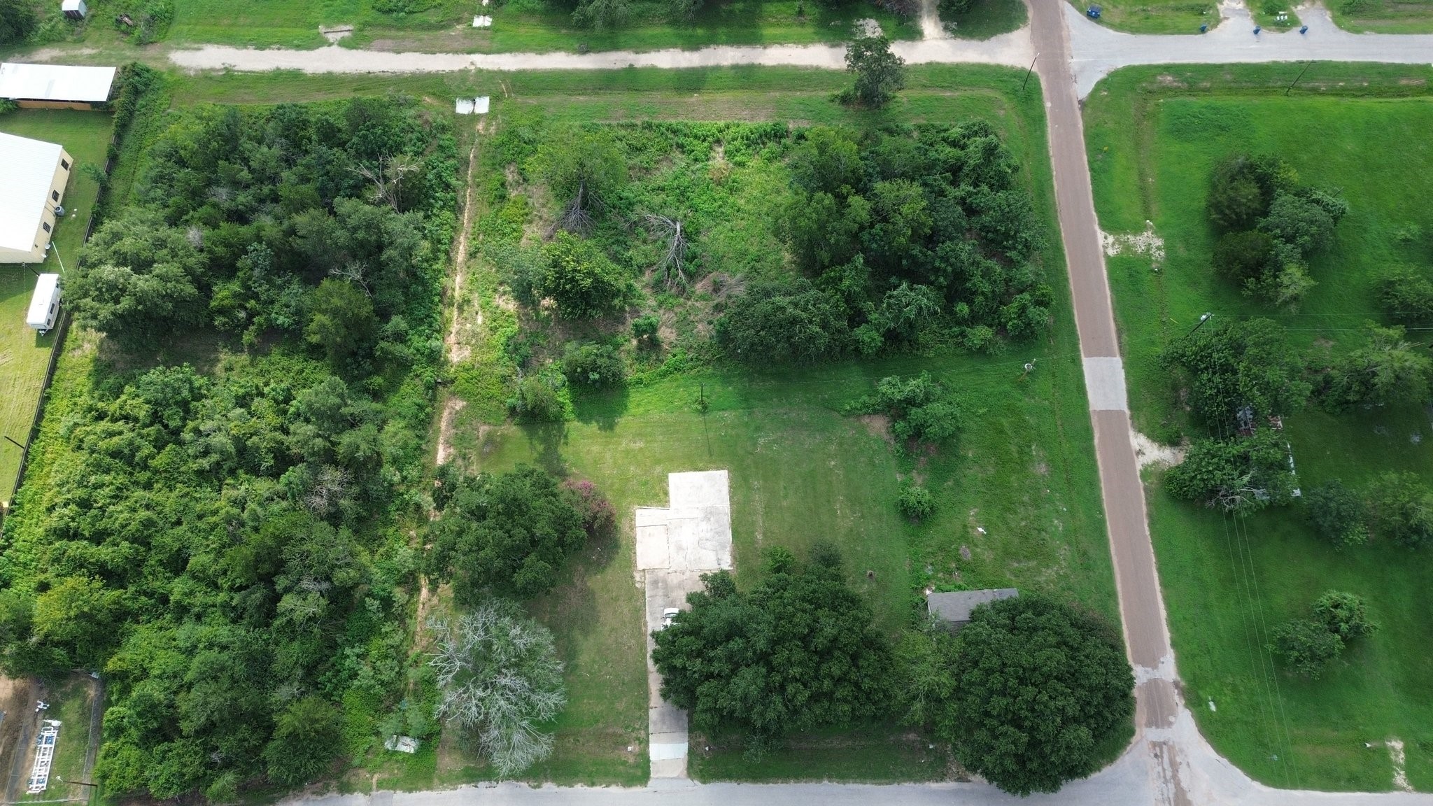 210 5th Street Hempstead, TX 77445 - Photo 3 of 24