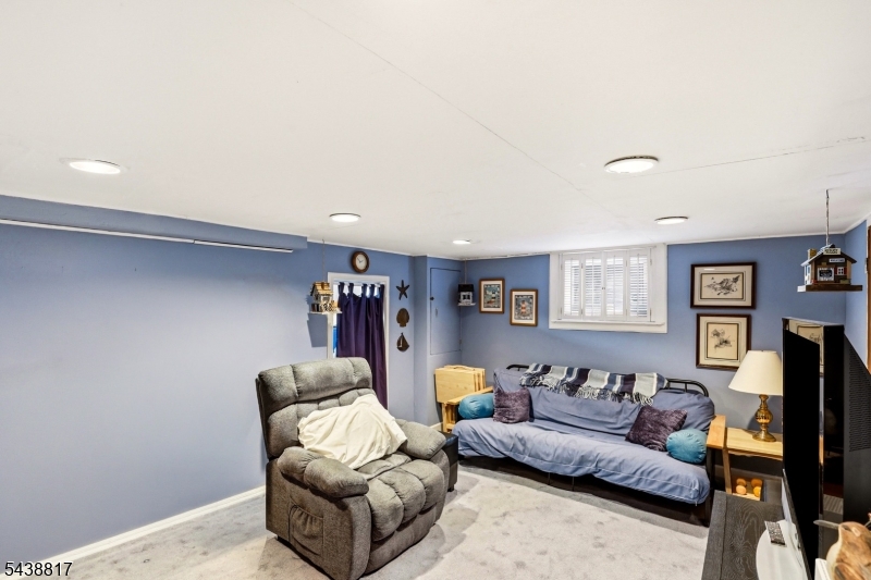 332 Riverside Avenue Lyndhurst, NJ 07071 - Photo 25 of 38