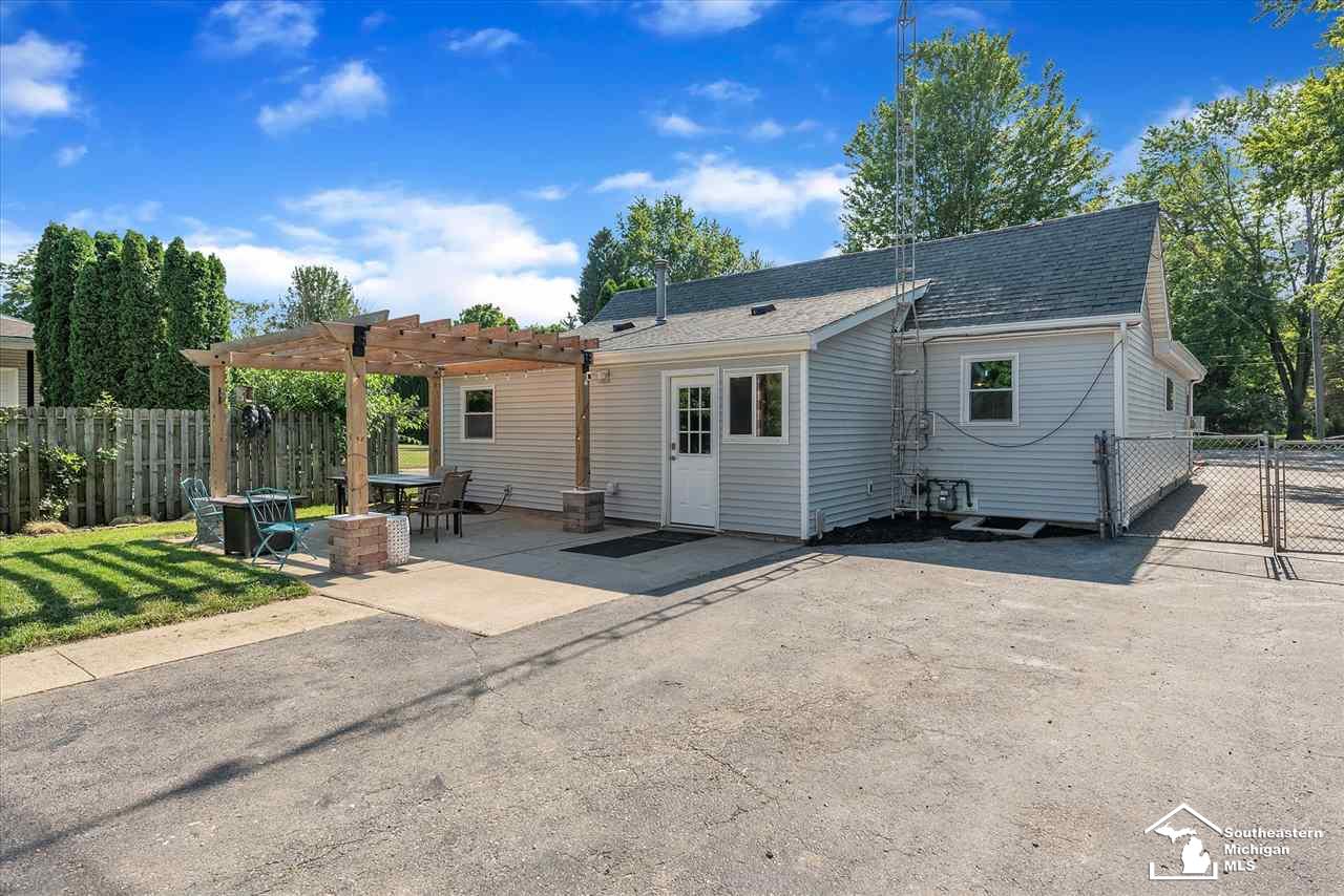 6460 Swiss Garden Road Temperance, MI 48182 - Photo 32 of 43 Gallery Image 32