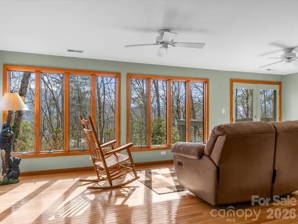 $525,000 | 200 Canterbury Road, Cullowhee, NC 28723