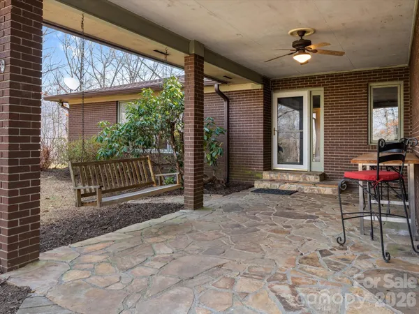 $525,000 | 200 Canterbury Road, Cullowhee, NC 28723