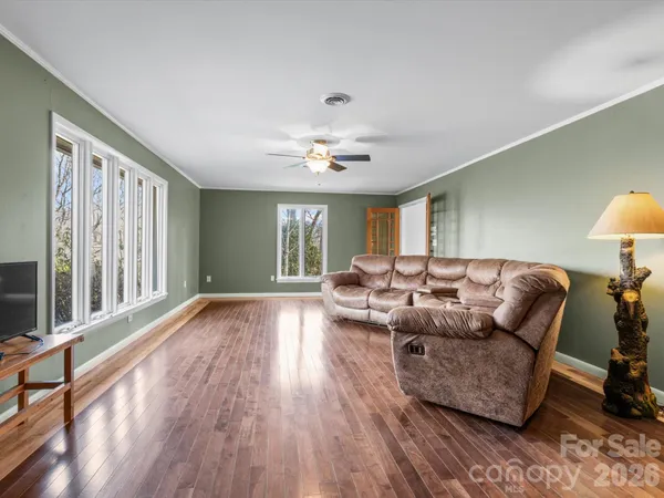 $525,000 | 200 Canterbury Road, Cullowhee, NC 28723