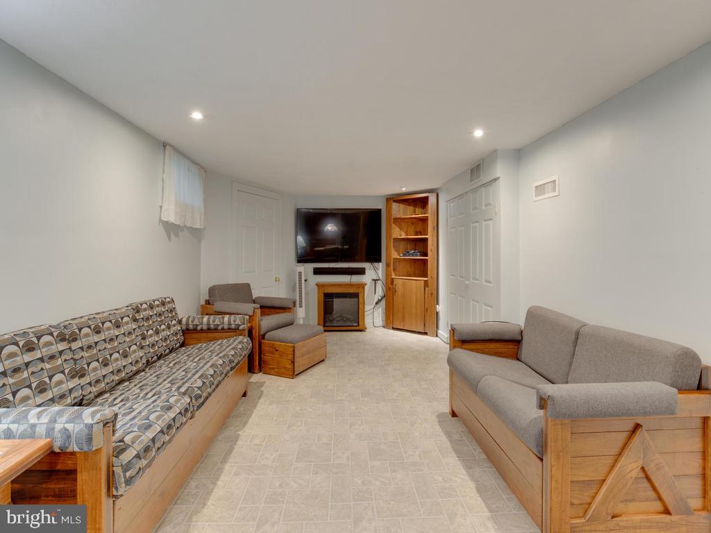 313 Charles Road Linthicum, MD 21090 - Photo 17 of 35 plenty of space for family and friends
