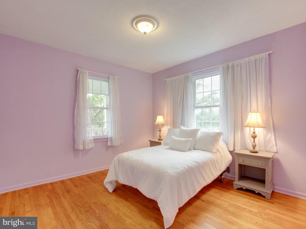 313 Charles Road Linthicum, MD 21090 - Photo 21 of 35 spacious main level bedroom