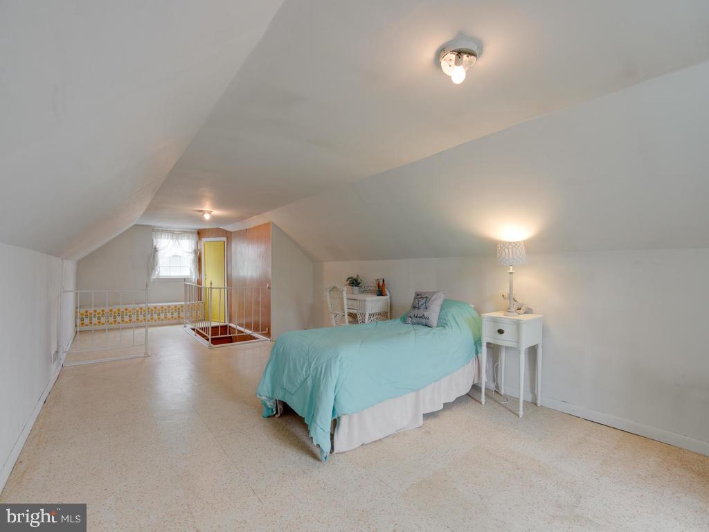 313 Charles Road Linthicum, MD 21090 - Photo 28 of 35 upper level 3rd bedroom