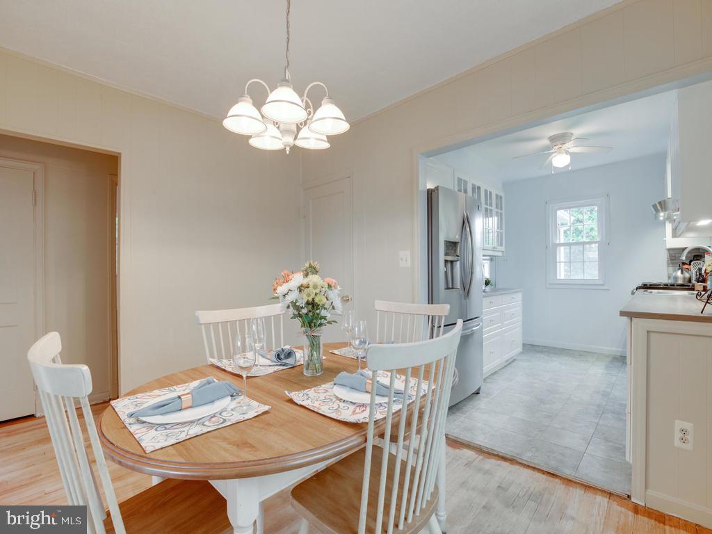 313 Charles Road Linthicum, MD 21090 - Photo 10 of 35