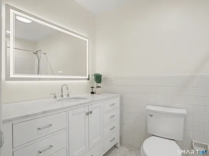 $899,000 | 2 Studio Lane, Norwalk, CT 06850
