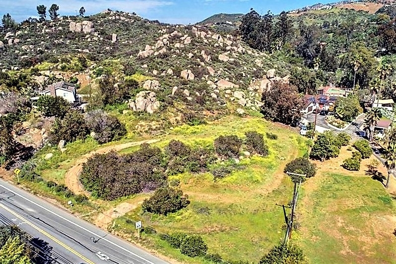 15277 Espola Road Poway, CA 92064 - Photo 4 of 9