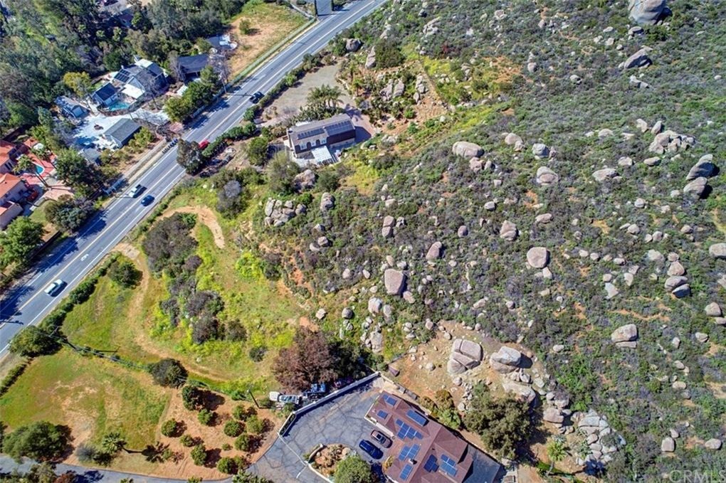 15277 Espola Road Poway, CA 92064 - Photo 5 of 9