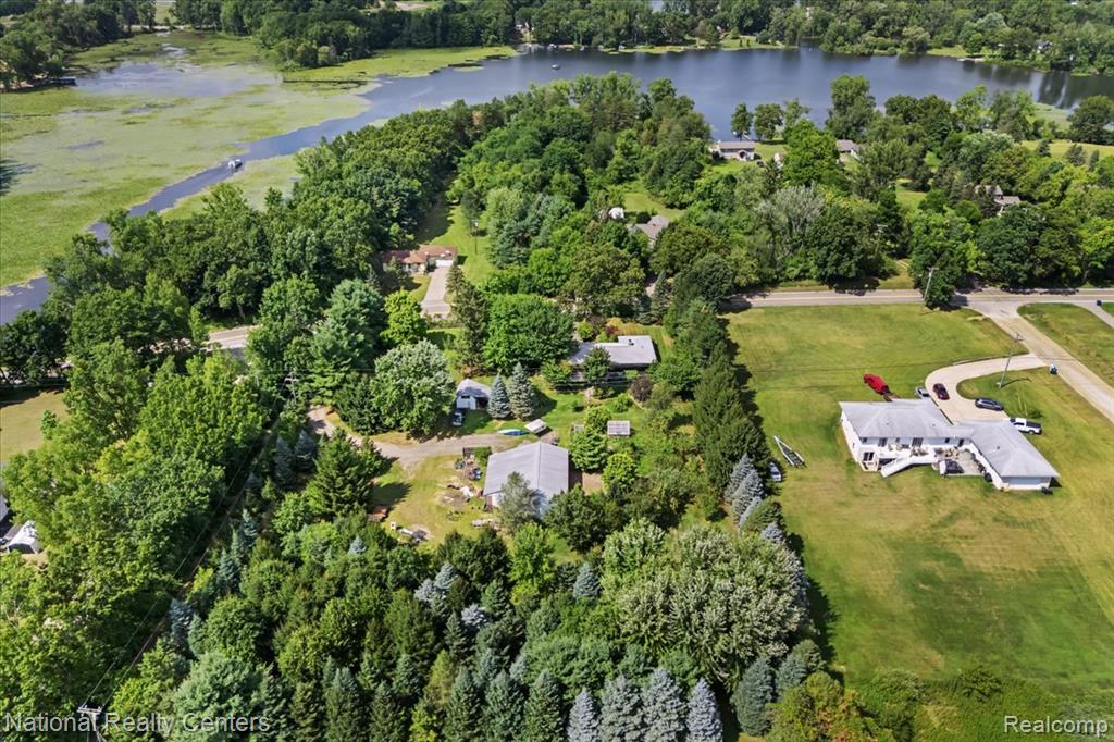 1785 Middle Road Highland, MI 48357 - Photo 48 of 50