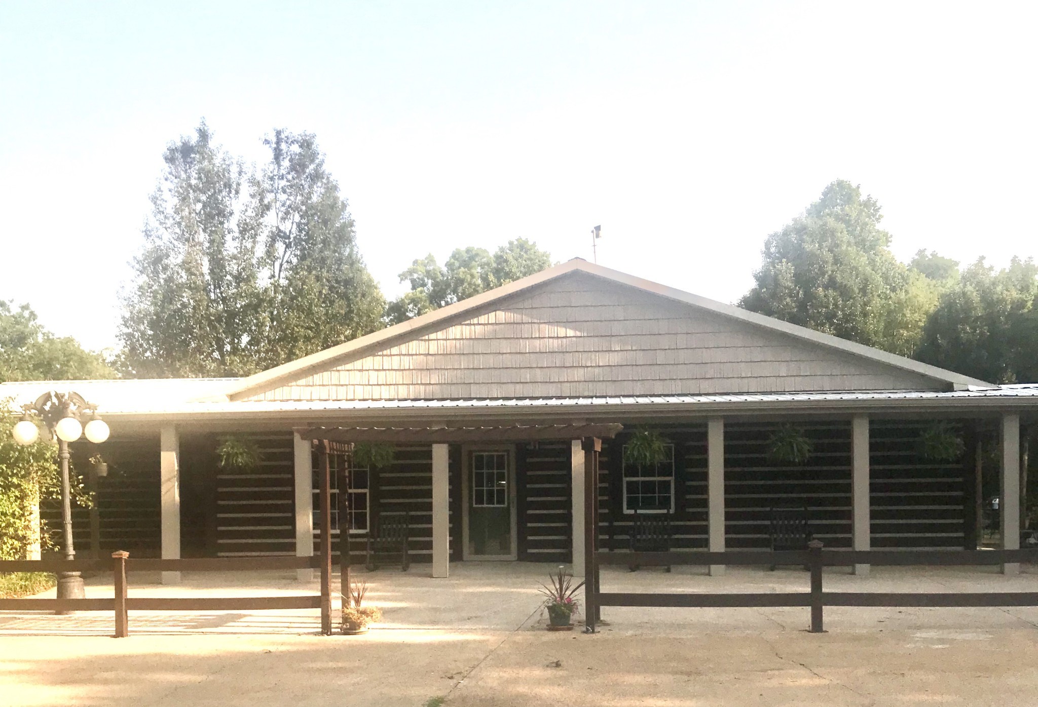 2221 Grays Bend Road Centerville, TN 37033 - Photo 2 of 45 Gallery Image 2