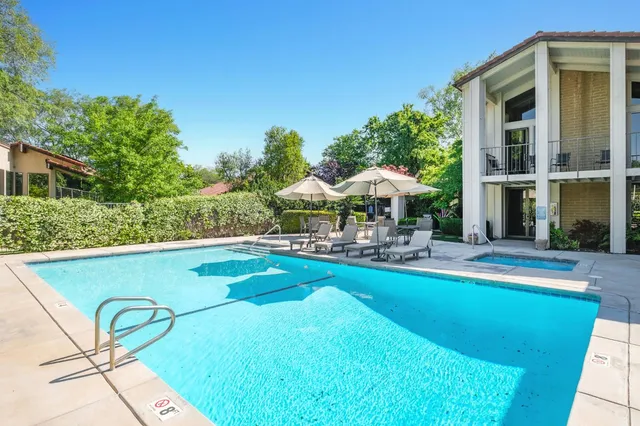 $455,000 | 5554 North El Adobe Drive, Fresno, CA 93711