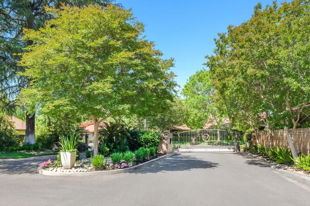 $455,000 | 5554 North El Adobe Drive, Fresno, CA 93711