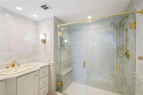 $670,000 | 2100 St Charles Avenue, Unit 7 MN, New Orleans, LA 70130